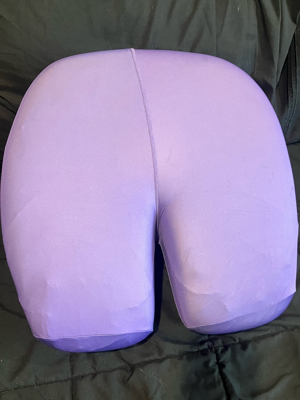 XL Buttress butt shaped pillow - Picture 4 of 5